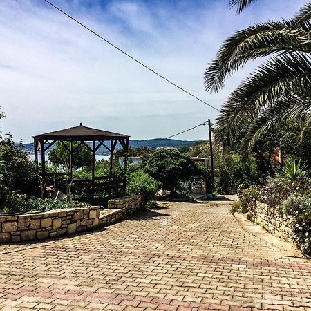 Vasilikos Apartments Paralia Agias Foteinis Esterno foto