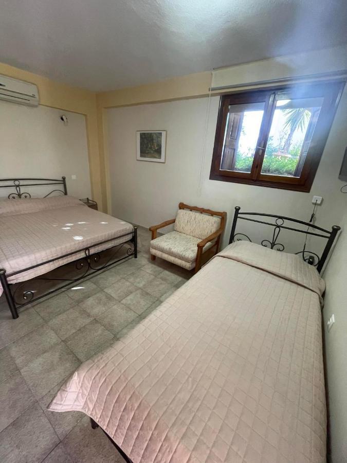 Vasilikos Apartments Paralia Agias Foteinis Esterno foto