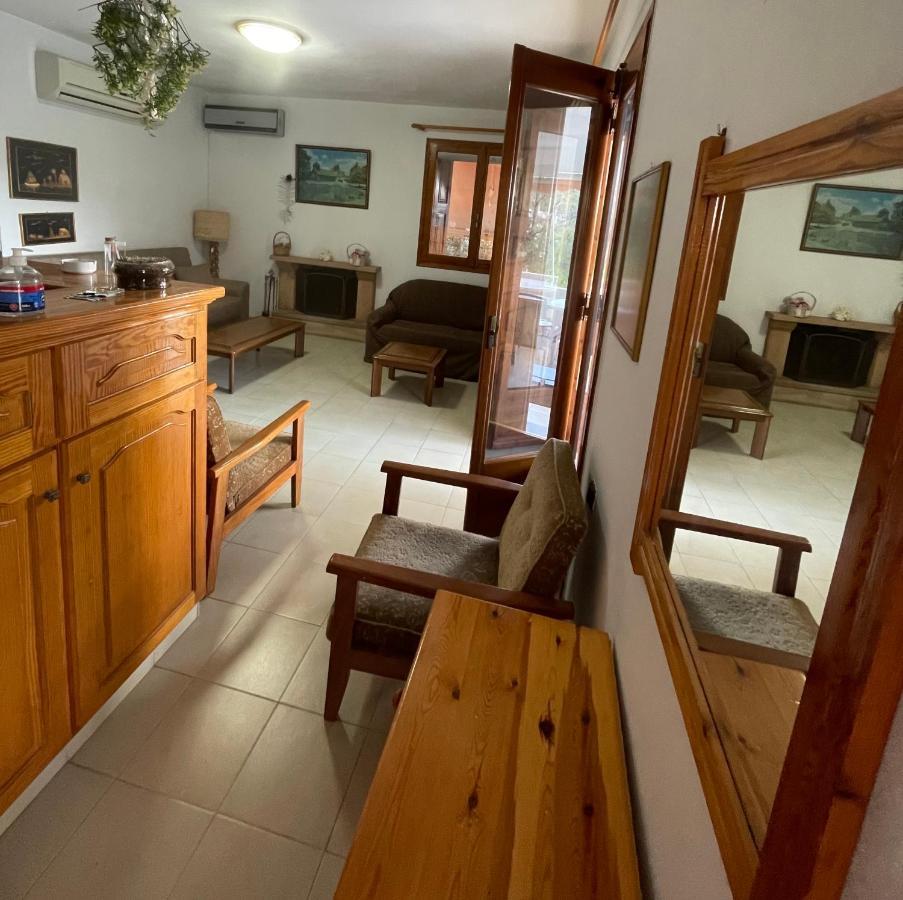 Vasilikos Apartments Paralia Agias Foteinis Esterno foto