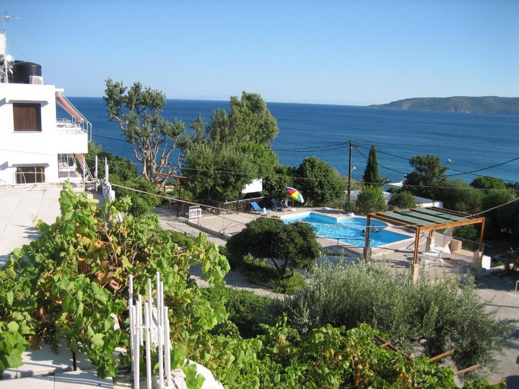 Vasilikos Apartments Paralia Agias Foteinis Esterno foto